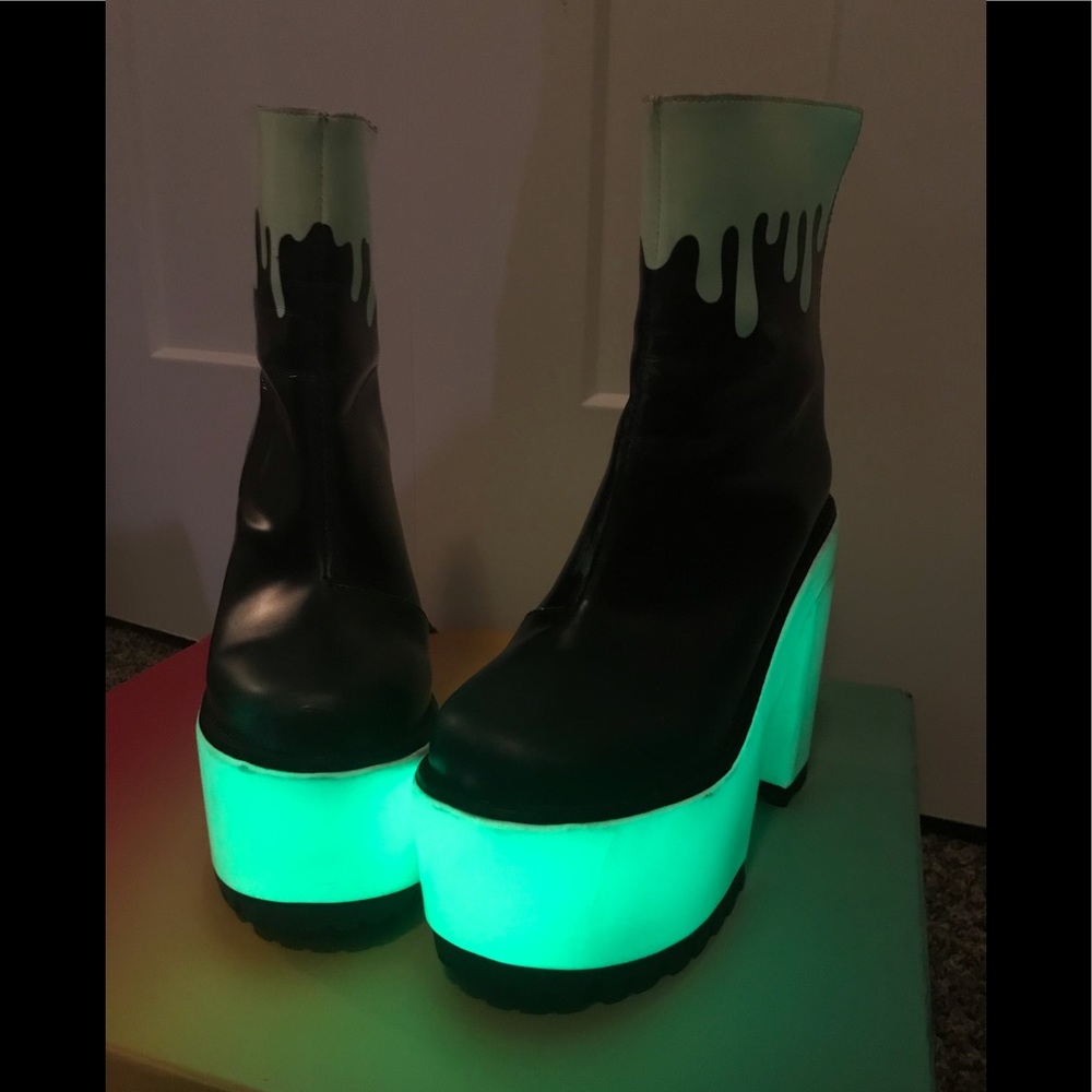 Lava Platform Boots (Glow in The Dark)